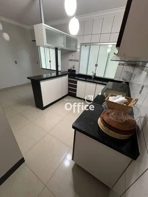 Casa com 3 quartos à venda, 300m2 em Parque dos Pirineus, Anapolis - GO - imagem 4 Foto 4 de Casa com 3 quartos à venda, 300m2 em Parque dos Pirineus, Anapolis - GO
