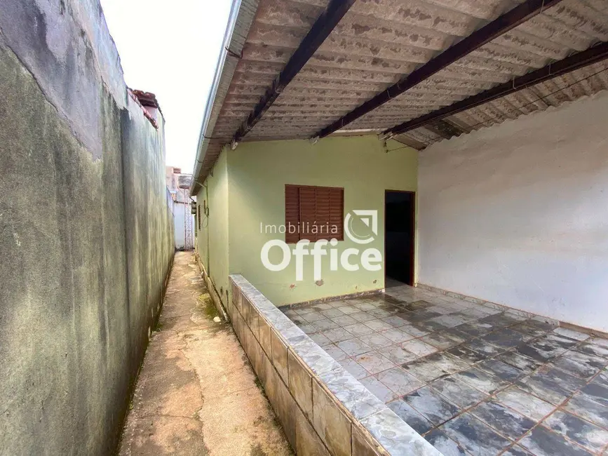 Foto 3 de Casa com 4 quartos à venda, 300m2 em Anapolis - GO