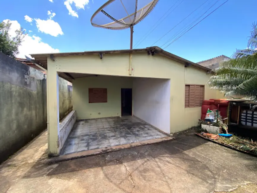 Foto 1 de Casa com 4 quartos à venda, 300m2 em Anapolis - GO