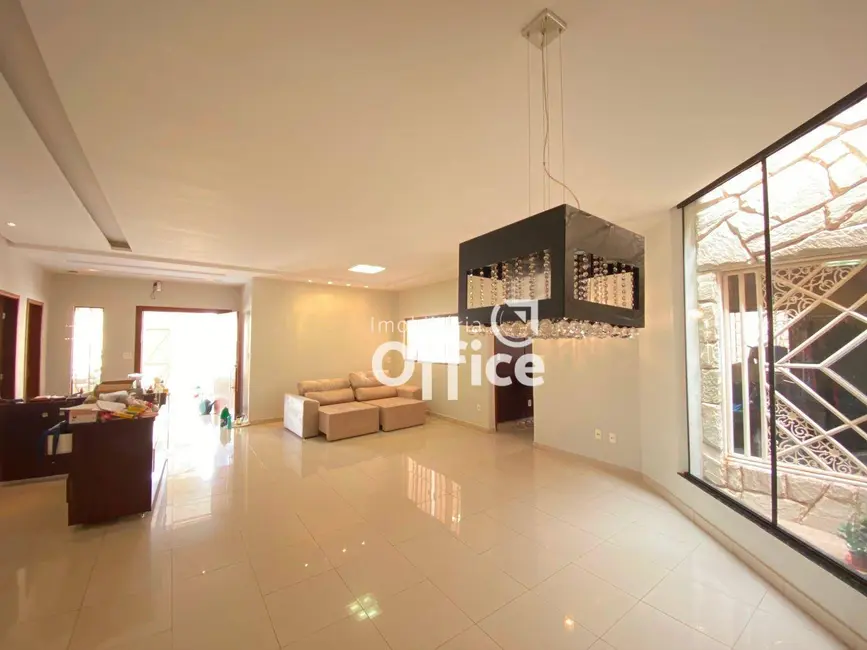 Casa com 4 quartos à venda, 600m2 em Parque Brasília 2ª Etapa, Anapolis - GO - imagem 9 Foto 9 de Casa com 4 quartos à venda, 600m2 em Parque Brasília 2ª Etapa, Anapolis - GO