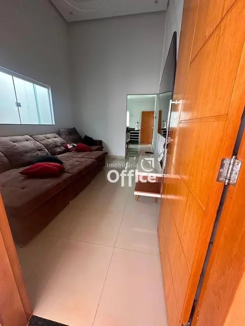 Foto 1 de Casa com 3 quartos à venda, 200m2 em Anapolis - GO