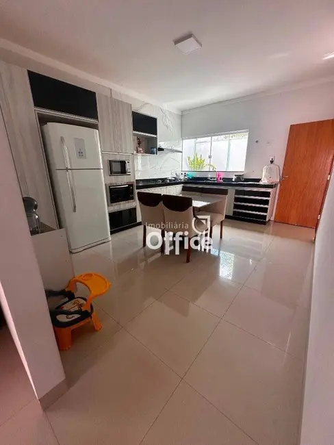 Foto 5 de Casa com 3 quartos à venda, 200m2 em Anapolis - GO