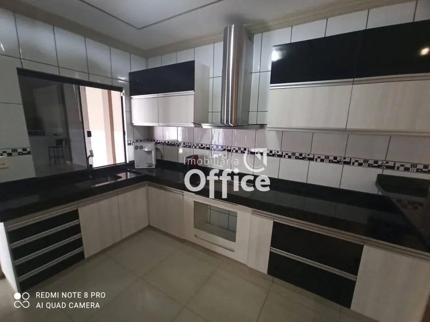 Foto 6 de Casa com 3 quartos à venda, 300m2 em Residencial Bela Vista, Anapolis - GO