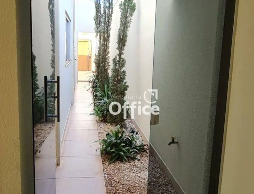 Casa com 3 quartos à venda, 300m2 em Parque Brasília 2ª Etapa, Anapolis - GO - imagem 8 Foto 8 de Casa com 3 quartos à venda, 300m2 em Parque Brasília 2ª Etapa, Anapolis - GO