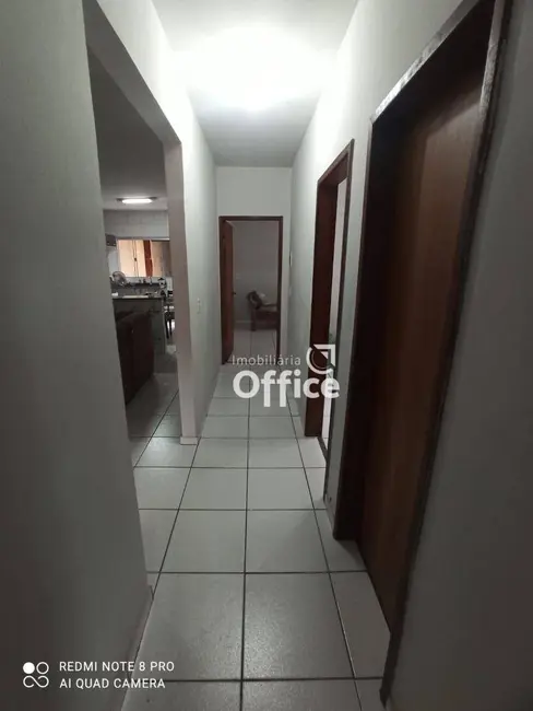 Casa com 3 quartos à venda, 200m2 em Residencial Flamboyant, Anapolis - GO - imagem 4 Foto 4 de Casa com 3 quartos à venda, 200m2 em Residencial Flamboyant, Anapolis - GO