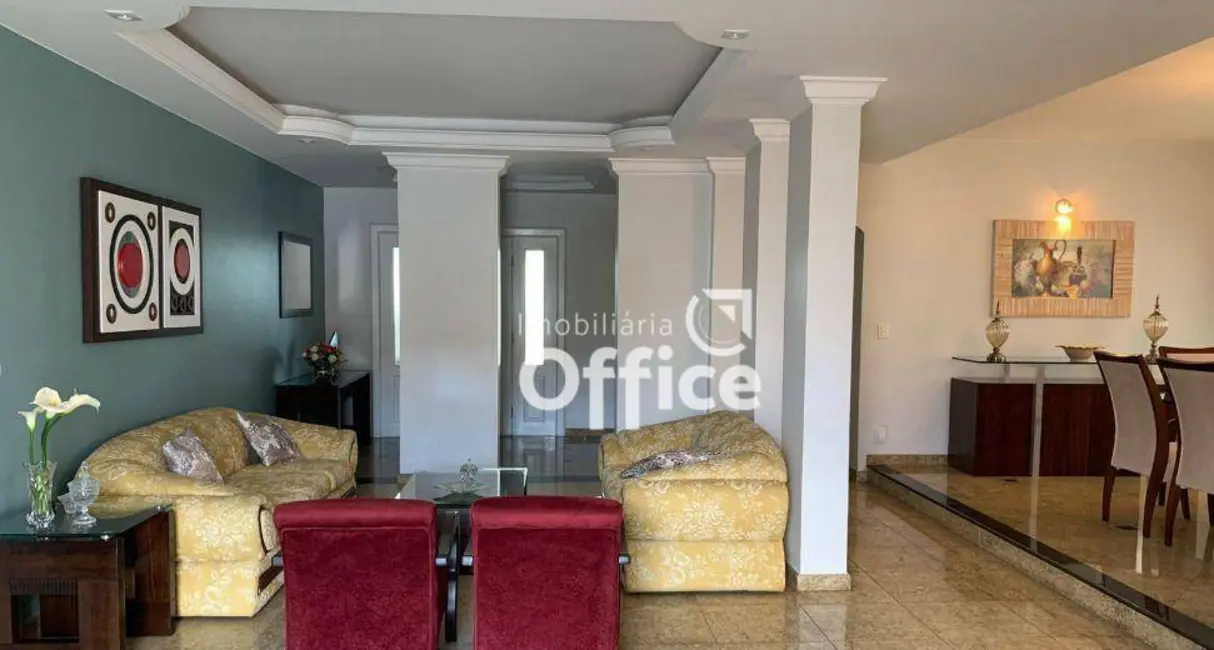 Casa com 3 quartos à venda, 400m2 em Setor Central, Anapolis - GO - imagem 5 Foto 5 de Casa com 3 quartos à venda, 400m2 em Setor Central, Anapolis - GO