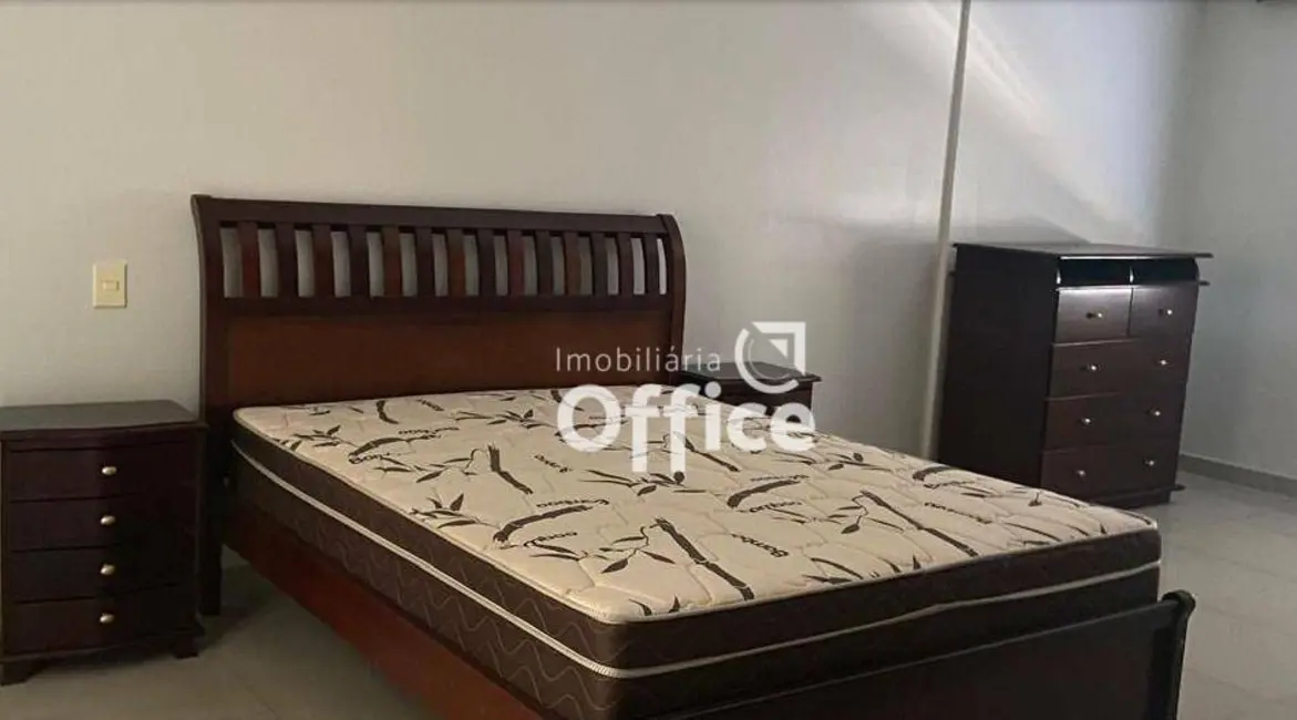 Casa com 3 quartos à venda, 400m2 em Setor Central, Anapolis - GO - imagem 8 Foto 8 de Casa com 3 quartos à venda, 400m2 em Setor Central, Anapolis - GO