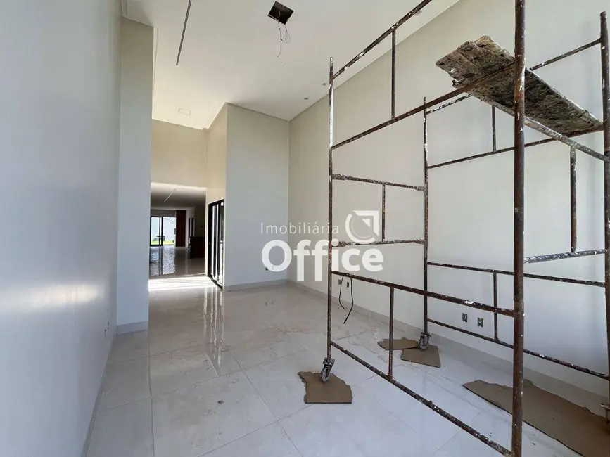 Casa com 3 quartos à venda, 340m2 em Parque Brasília 2ª Etapa, Anapolis - GO - imagem 5 Foto 5 de Casa com 3 quartos à venda, 340m2 em Parque Brasília 2ª Etapa, Anapolis - GO