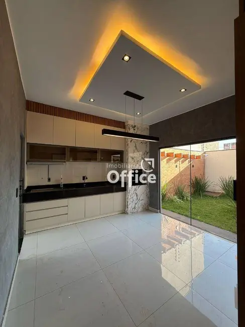Foto 3 de Casa com 3 quartos à venda, 200m2 em Jardim Itália, Anapolis - GO