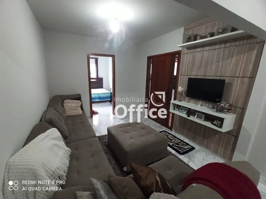 Foto 4 de Casa com 4 quartos à venda, 420m2 em Maracanã, Anapolis - GO