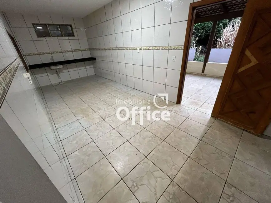 Casa com 3 quartos à venda, 300m2 em Lourdes, Anapolis - GO - imagem 4 Foto 4 de Casa com 3 quartos à venda, 300m2 em Lourdes, Anapolis - GO