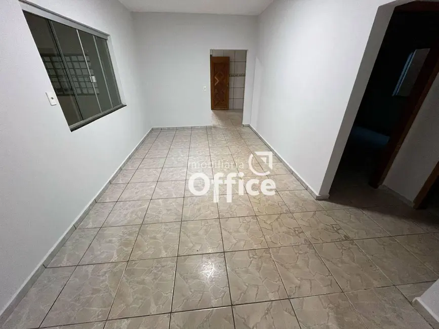 Casa com 3 quartos à venda, 300m2 em Lourdes, Anapolis - GO - imagem 2 Foto 2 de Casa com 3 quartos à venda, 300m2 em Lourdes, Anapolis - GO