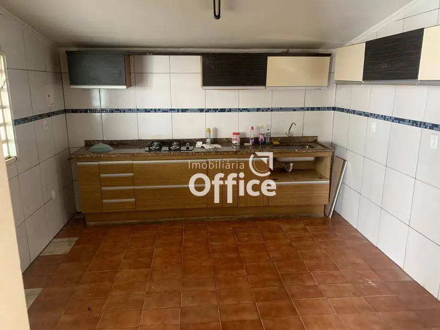 Foto 3 de Casa com 2 quartos à venda, 500m2 em Dom Pedro II, Anapolis - GO