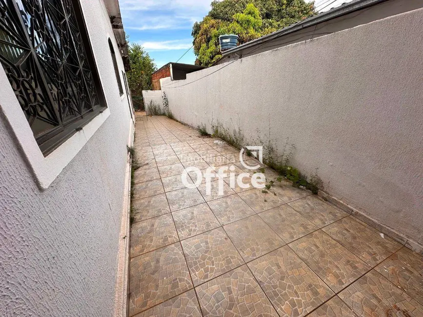 Foto 4 de Casa com 3 quartos à venda, 300m2 em Vila Jaiara, Anapolis - GO