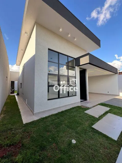 Foto 1 de Casa com 3 quartos à venda, 300m2 em Parque dos Pirineus, Anapolis - GO