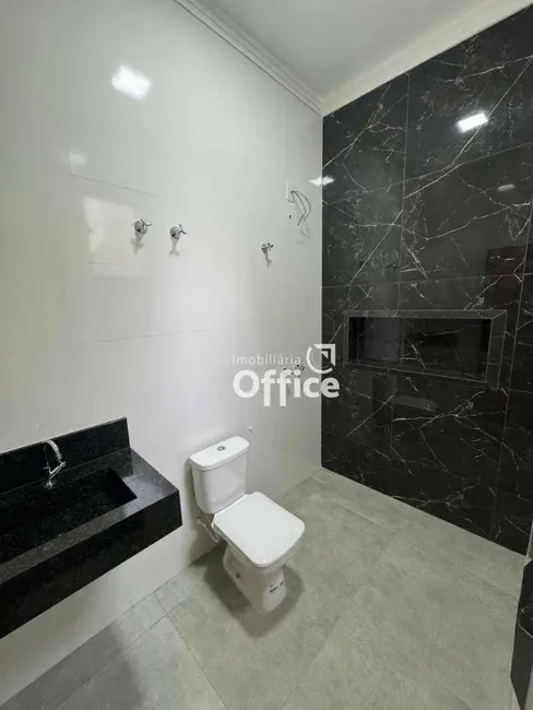 Casa com 3 quartos à venda, 180m2 em São Carlos, Anapolis - GO - imagem 6 Foto 6 de Casa com 3 quartos à venda, 180m2 em São Carlos, Anapolis - GO