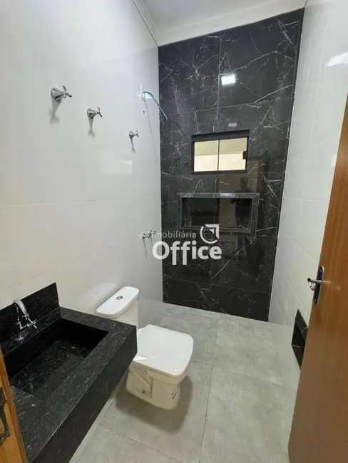 Casa com 3 quartos à venda, 180m2 em São Carlos, Anapolis - GO - imagem 8 Foto 8 de Casa com 3 quartos à venda, 180m2 em São Carlos, Anapolis - GO