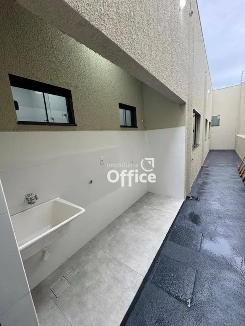 Casa com 3 quartos à venda, 180m2 em São Carlos, Anapolis - GO - imagem 2 Foto 2 de Casa com 3 quartos à venda, 180m2 em São Carlos, Anapolis - GO