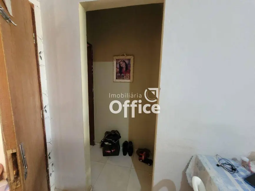 Foto 5 de Casa com 3 quartos à venda, 300m2 em Anapolis - GO