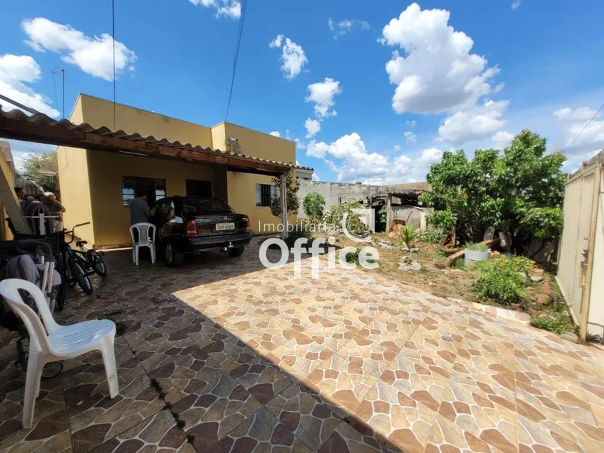 Foto 9 de Casa com 3 quartos à venda, 300m2 em Anapolis - GO