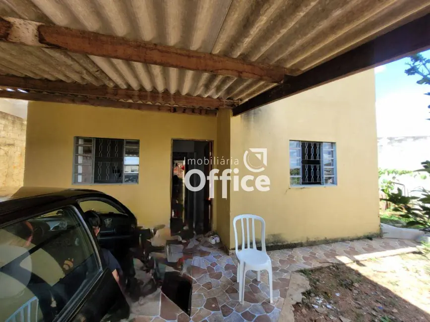 Foto 3 de Casa com 3 quartos à venda, 300m2 em Anapolis - GO