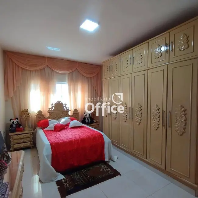 Foto 8 de Casa com 3 quartos à venda, 480m2 em Vila Jaiara, Anapolis - GO