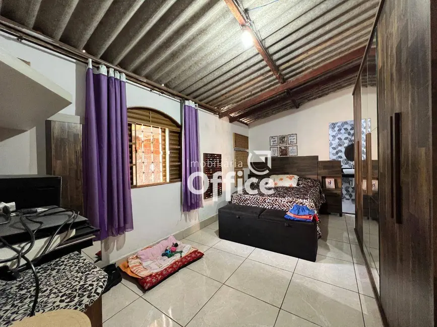 Foto 8 de Casa com 2 quartos à venda, 300m2 em Víviam Parque, Anapolis - GO