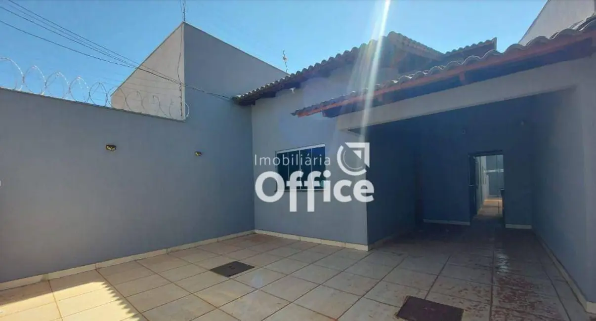 Casa com 3 quartos à venda, 200m2 em Parque Brasília 2ª Etapa, Anapolis - GO - imagem 1 Foto 1 de Casa com 3 quartos à venda, 200m2 em Parque Brasília 2ª Etapa, Anapolis - GO