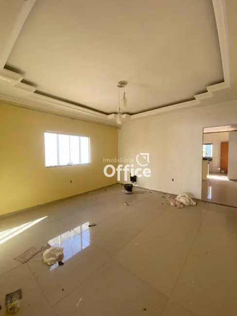 Casa com 3 quartos à venda, 300m2 em Residencial Flor do Cerrado, Anapolis - GO - imagem 4 Foto 4 de Casa com 3 quartos à venda, 300m2 em Residencial Flor do Cerrado, Anapolis - GO