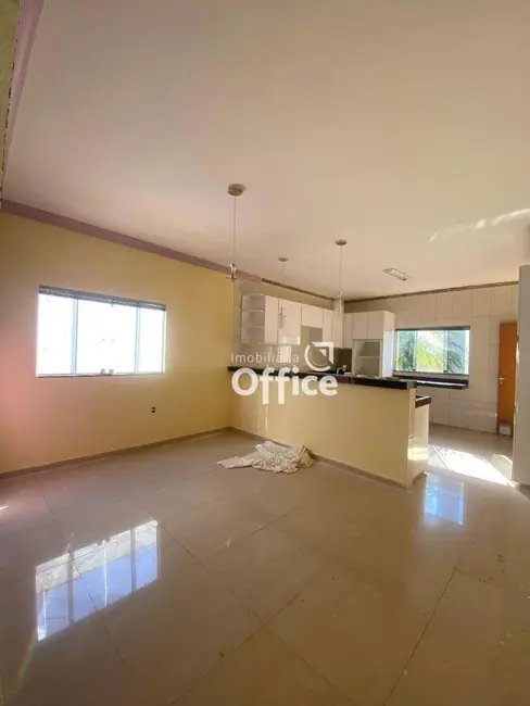 Casa com 3 quartos à venda, 300m2 em Residencial Flor do Cerrado, Anapolis - GO - imagem 5 Foto 5 de Casa com 3 quartos à venda, 300m2 em Residencial Flor do Cerrado, Anapolis - GO