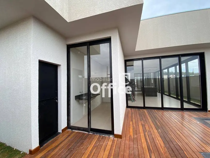 Foto 9 de Casa de Condomínio com 3 quartos à venda, 360m2 em Anapolis - GO