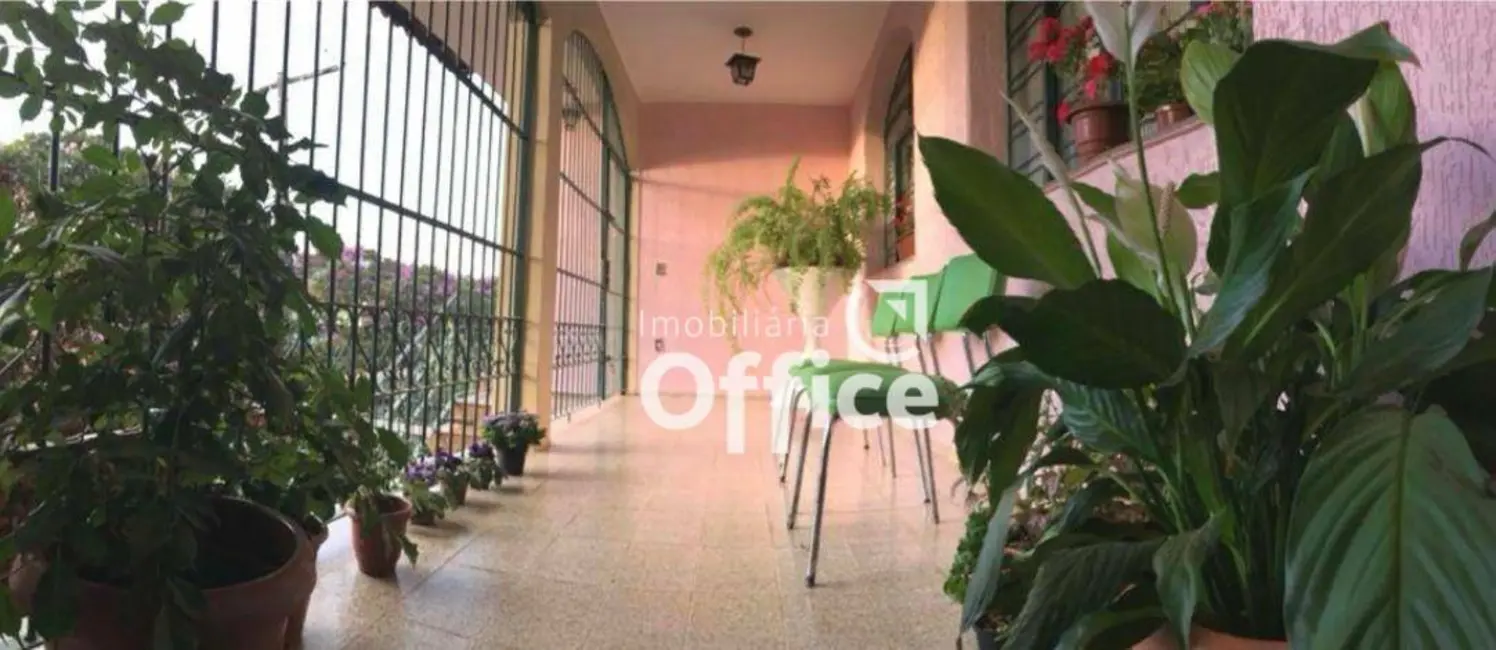 Foto 7 de Casa com 4 quartos à venda, 330m2 em Vila Góis, Anapolis - GO