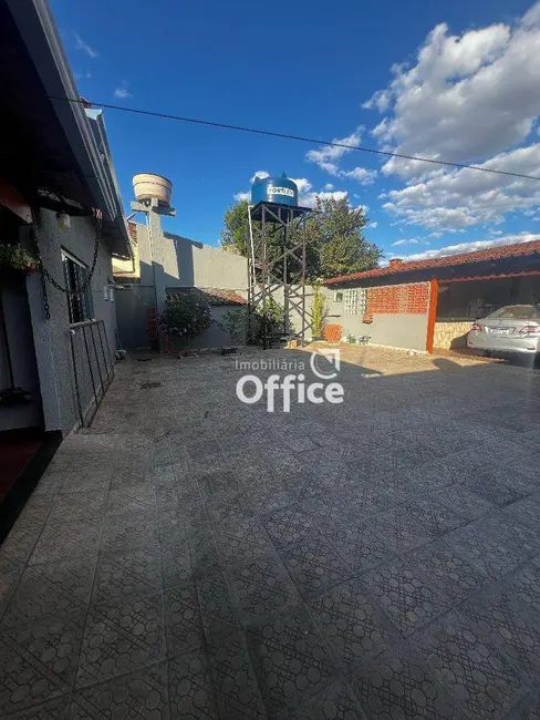 Casa com 3 quartos à venda, 360m2 em São Carlos, Anapolis - GO - imagem 9 Foto 9 de Casa com 3 quartos à venda, 360m2 em São Carlos, Anapolis - GO