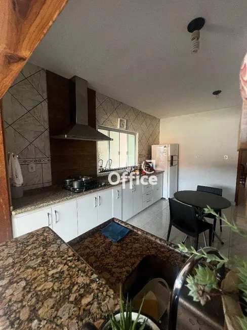 Casa com 3 quartos à venda, 360m2 em São Carlos, Anapolis - GO - imagem 6 Foto 6 de Casa com 3 quartos à venda, 360m2 em São Carlos, Anapolis - GO