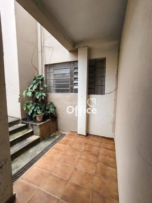 Foto 6 de Sobrado com 3 quartos à venda, 300m2 em Vila Jussara, Anapolis - GO