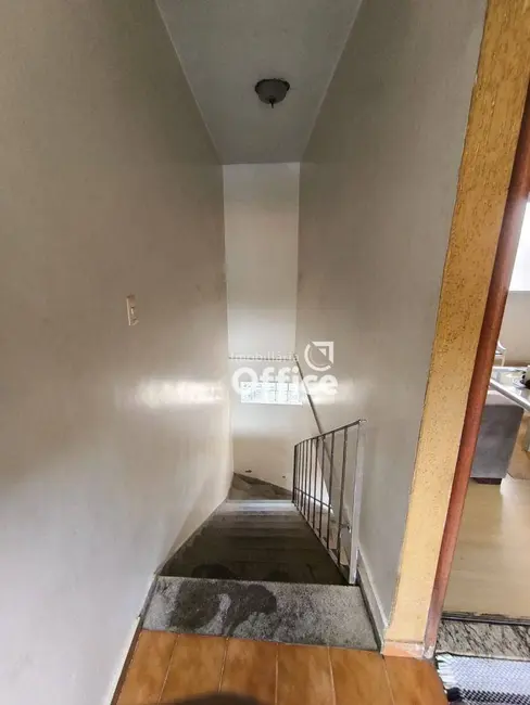 Foto 5 de Sobrado com 3 quartos à venda, 300m2 em Vila Jussara, Anapolis - GO