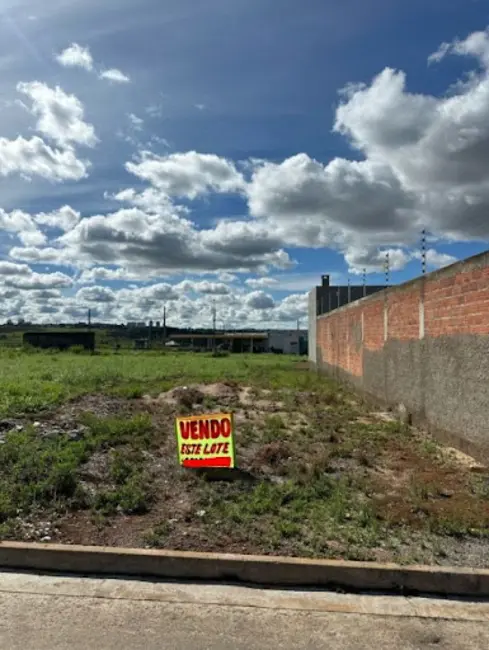Foto 1 de Terreno / Lote à venda, 300m2 em Residencial Cerejeiras, Anapolis - GO