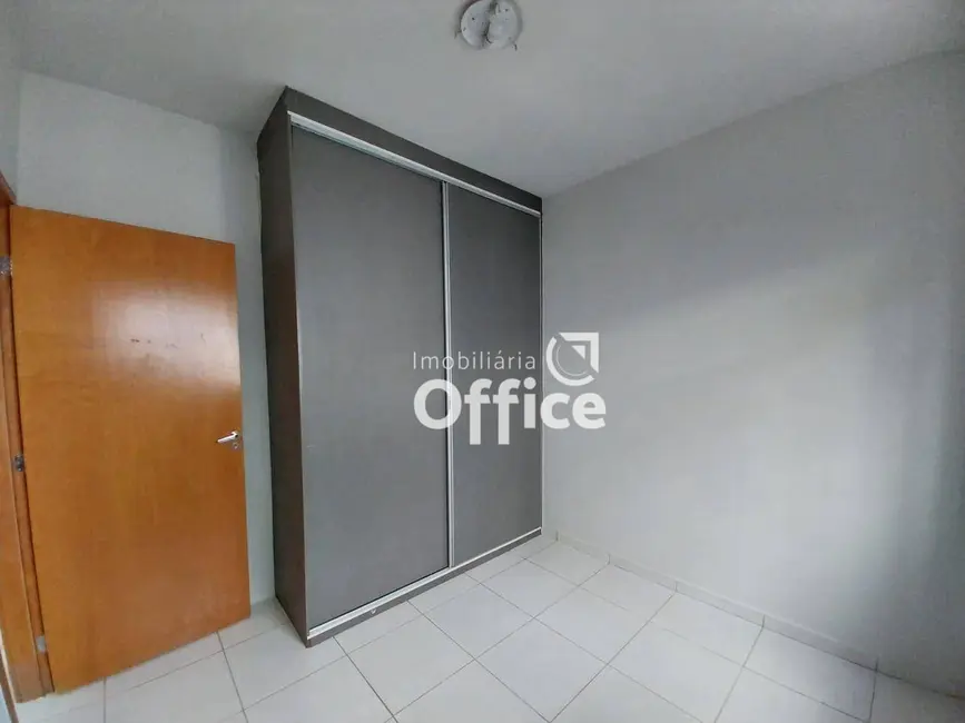 Foto 3 de Casa com 3 quartos à venda, 200m2 em Jardim Itália, Anapolis - GO