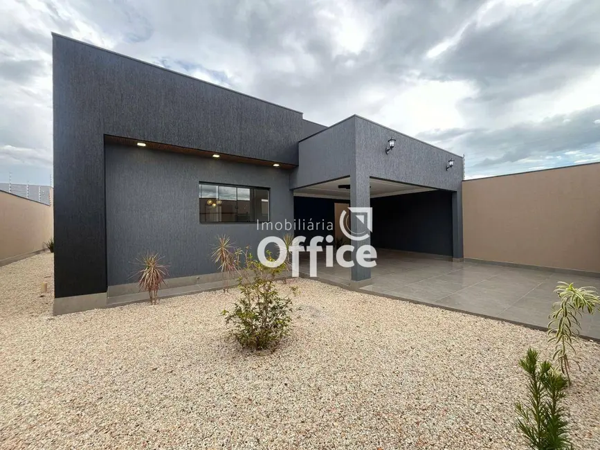 Foto 1 de Casa com 3 quartos à venda, 420m2 em Anapolis - GO