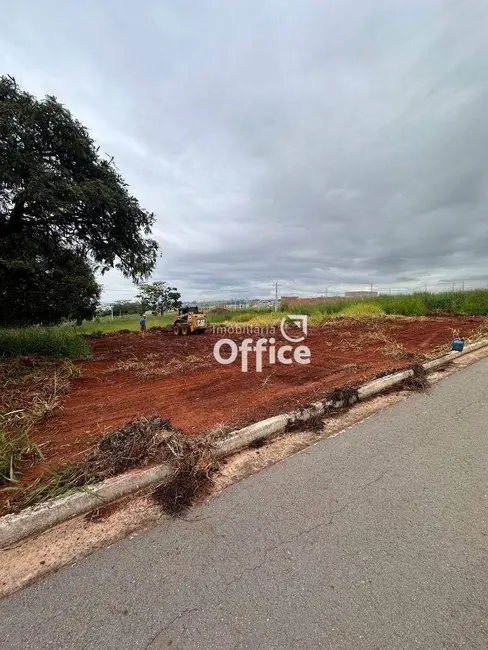 Foto 2 de Terreno / Lote à venda, 400m2 em Anapolis - GO