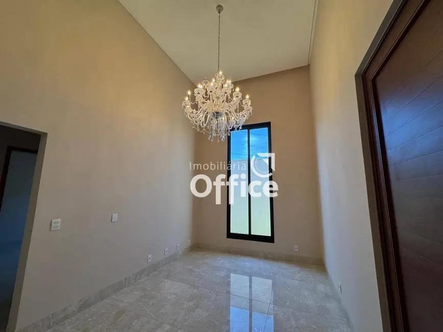 Casa com 3 quartos à venda, 200m2 em Residencial Paris, Anapolis - GO - imagem 4 Foto 4 de Casa com 3 quartos à venda, 200m2 em Residencial Paris, Anapolis - GO