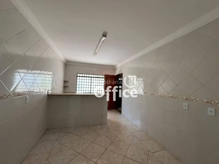 Foto 9 de Casa com 3 quartos à venda, 302m2 em Recanto do Sol, Anapolis - GO