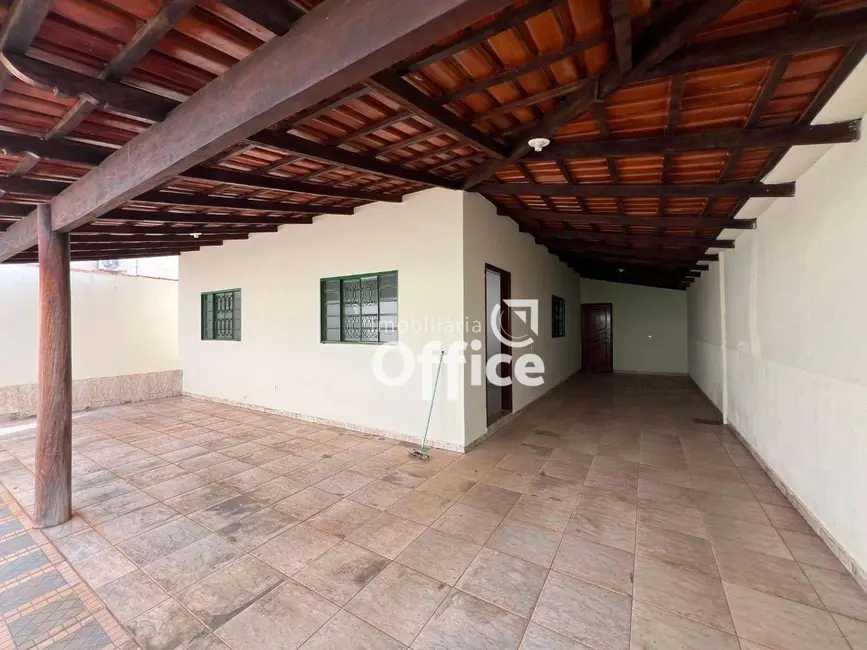 Foto 1 de Casa com 3 quartos à venda, 302m2 em Recanto do Sol, Anapolis - GO