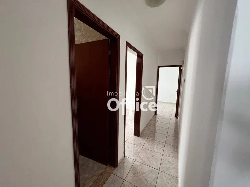 Foto 8 de Casa com 3 quartos à venda, 302m2 em Recanto do Sol, Anapolis - GO