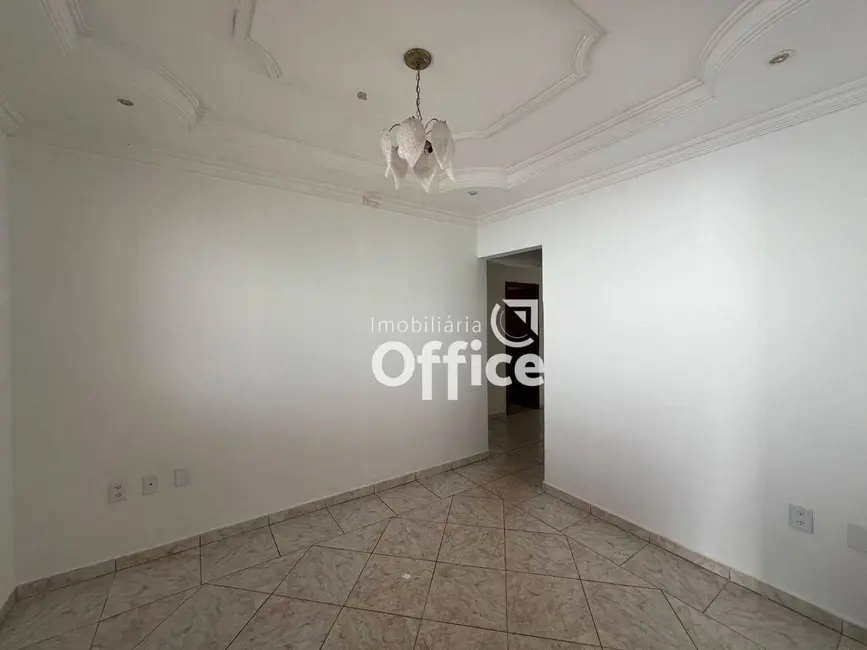 Foto 3 de Casa com 3 quartos à venda, 302m2 em Recanto do Sol, Anapolis - GO