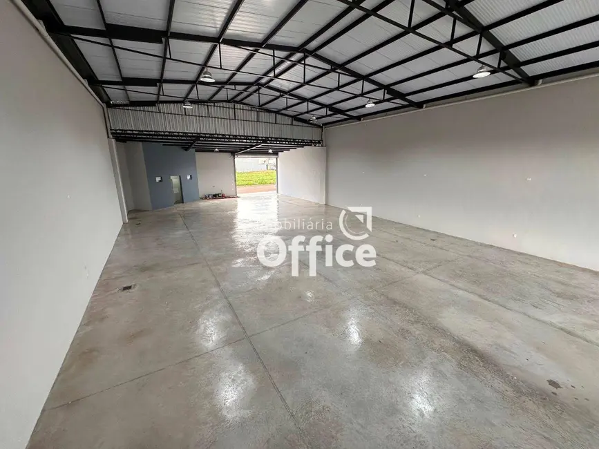 Foto 1 de Armazém / Galpão à venda, 610m2 em Anapolis - GO