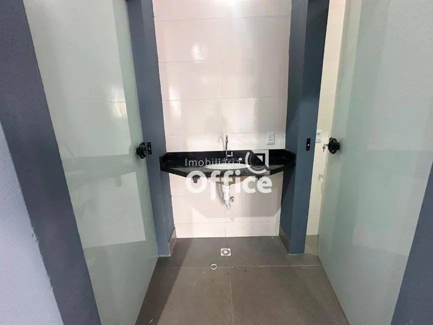 Armazém / Galpão à venda, 605m2 em Anapolis - GO - imagem 9 Foto 9 de Armazém / Galpão à venda, 605m2 em Anapolis - GO