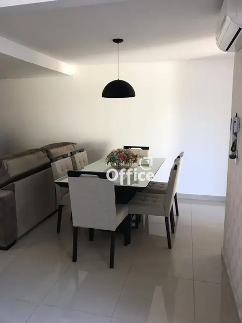 Casa com 3 quartos à venda, 150m2 em Residencial Flor do Cerrado, Anapolis - GO - imagem 4 Foto 4 de Casa com 3 quartos à venda, 150m2 em Residencial Flor do Cerrado, Anapolis - GO