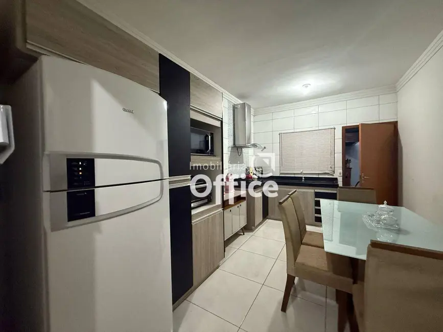 Foto 5 de Casa com 3 quartos à venda, 150m2 em Residencial Vale do Sol, Anapolis - GO