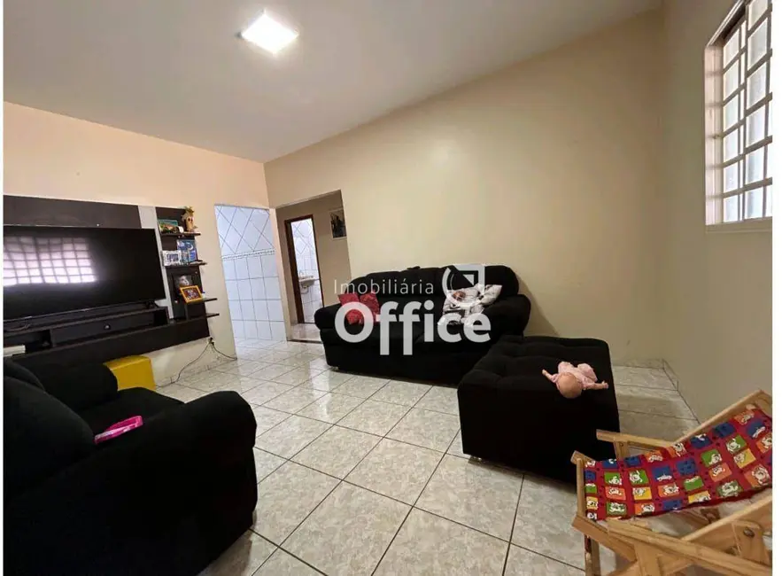 Foto 7 de Casa com 2 quartos à venda, 300m2 em Itamaraty 4ª Etapa, Anapolis - GO